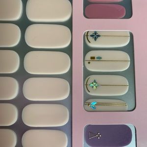 Other - Dashing Diva Gloss Nail Strips Other - Dashing Diva Gloss Nail Strips